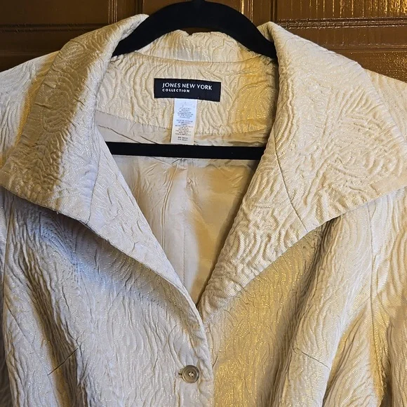 Jones N.Y.-Cream textured short cream jkt with belt Sz L - Picture 10 of 12